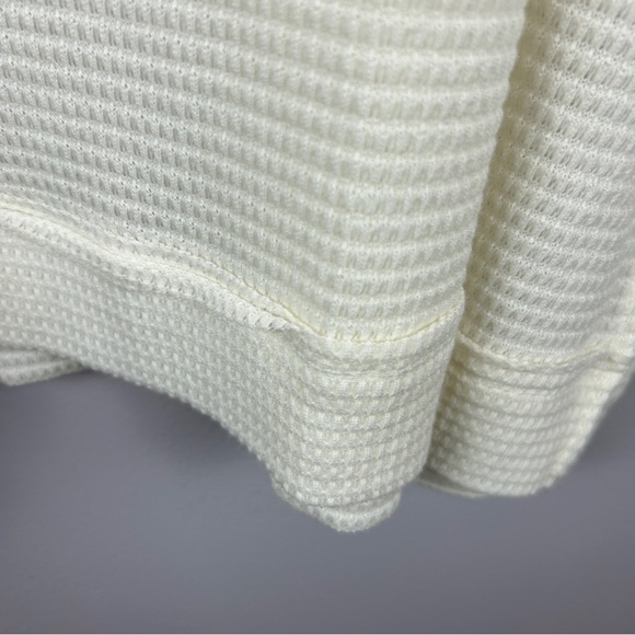 Torrid Neutral Waffle V-Neck Lace Inset Sweatshirt 6X NWT - Picture 12 of 16